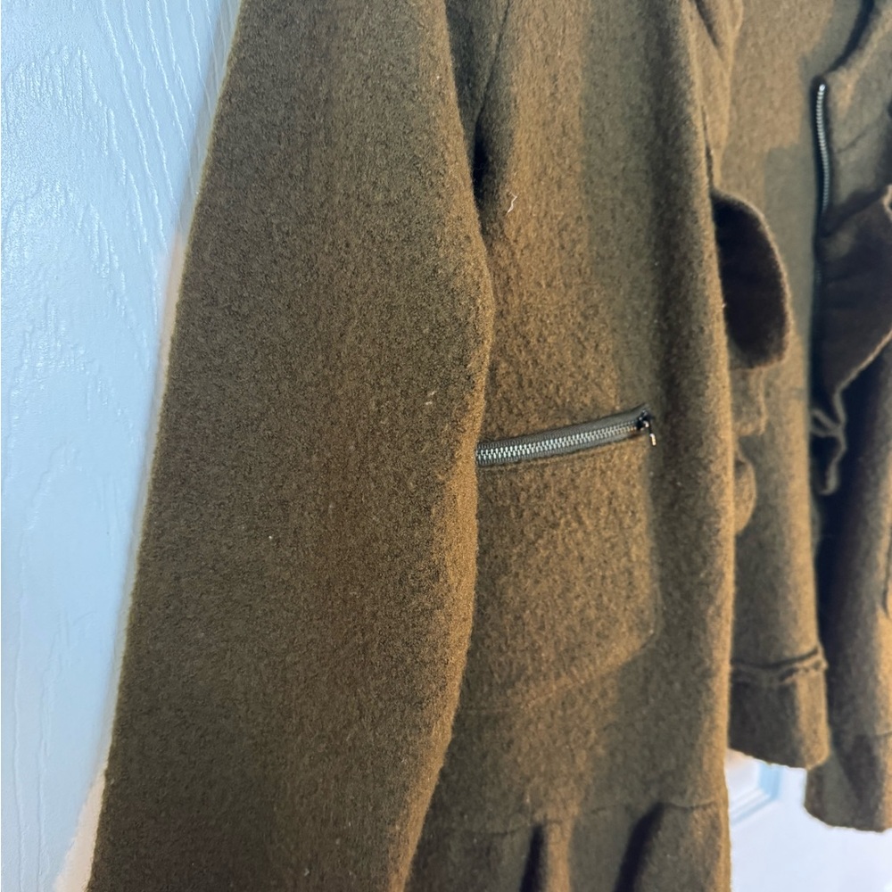 LOFT Olive Ruffle Blazer - Picture 5 of 6